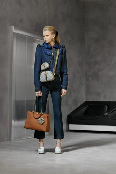 Look 29